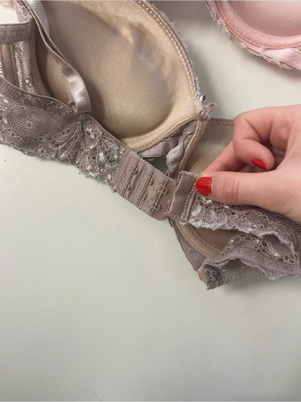 SET OF 3 Lace Underwire Push-Up Bras pink/gray/taupe size 32A good condition